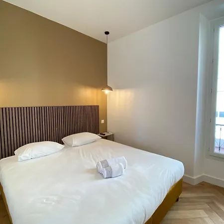 New In Forville With Balcony Apartment Cannes